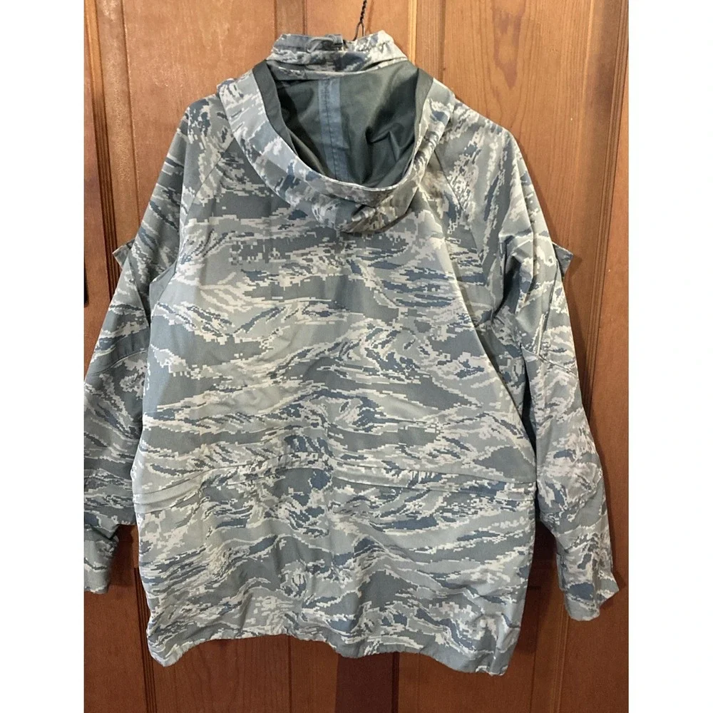 USAF All Purpose Environmental Camouflage Gore-Tex parka Sz M Short Green Nylon